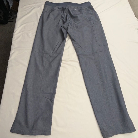 Figs Women's Straight Leg Scrub Pants in Gray with Teal Accent - Picture 5 of 8